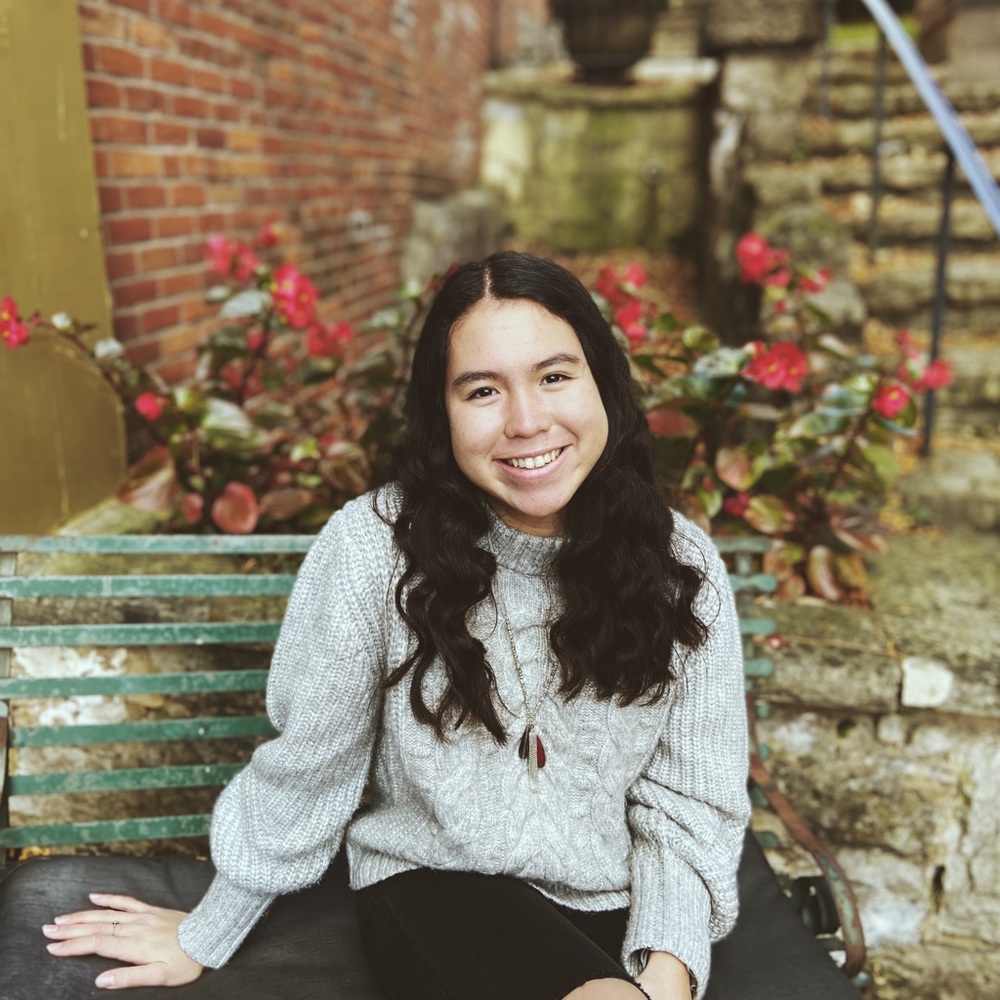 Meet your Posher, Izzy